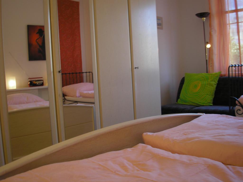 Apartment Accommodation Up To 17 Братислава Экстерьер фото