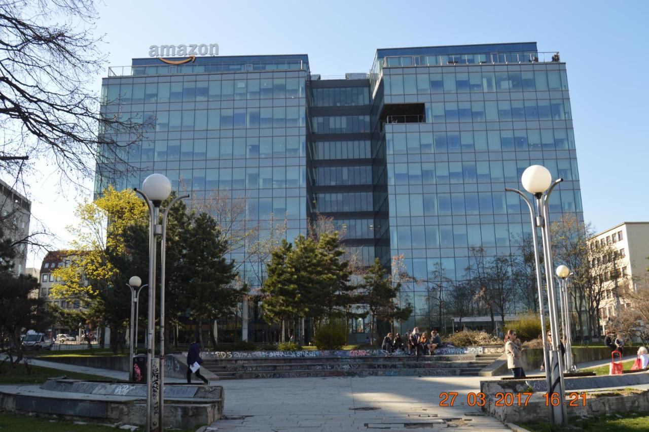 Apartment Accommodation Up To 17 Братислава Экстерьер фото