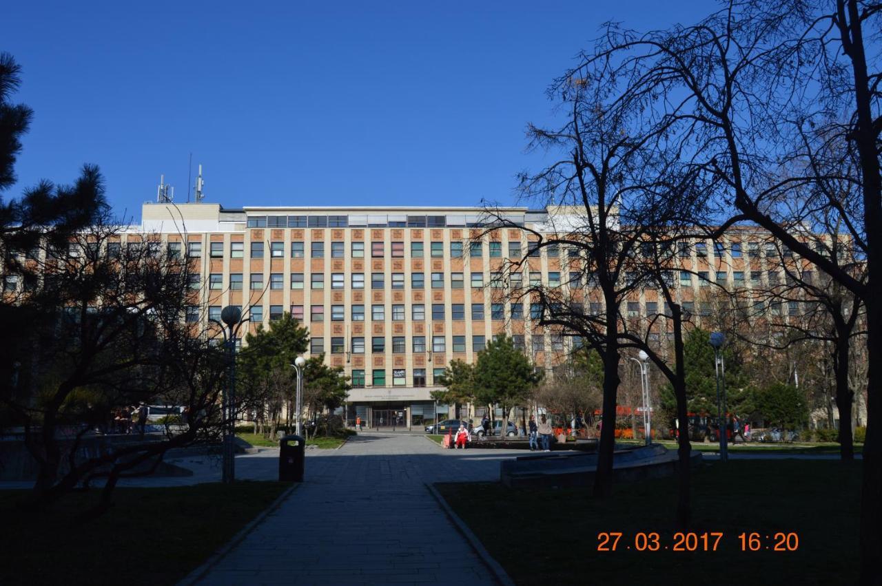 Apartment Accommodation Up To 17 Братислава Экстерьер фото